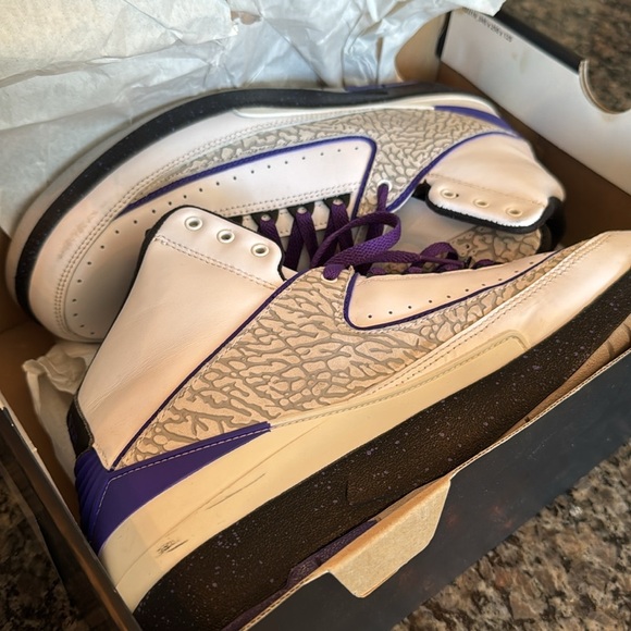 Jordan retro 2 dark concord sneakers - White and PurpleEUC 11 - Picture 12 of 12